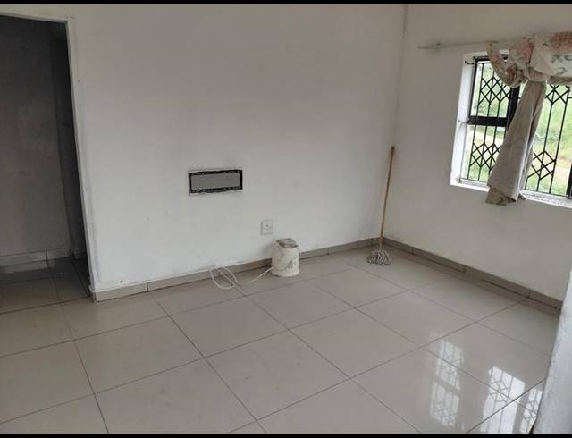 2 BEDROOM PROPERTY TO RENT IN UMLAZI B